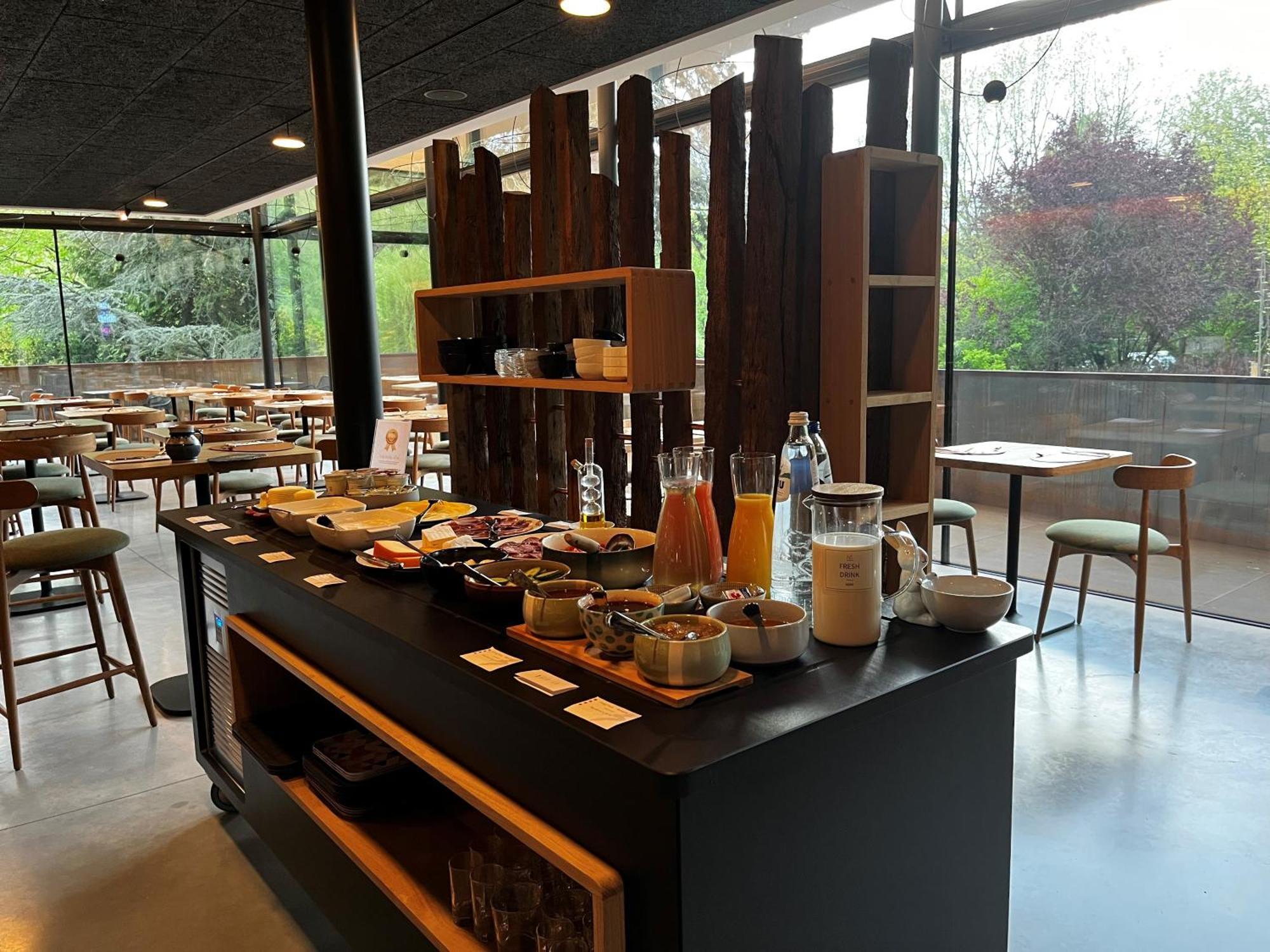 Hostellerie La Claire Fontaine, Logis Hotels & Spa 라로셰안알데네 외부 사진
