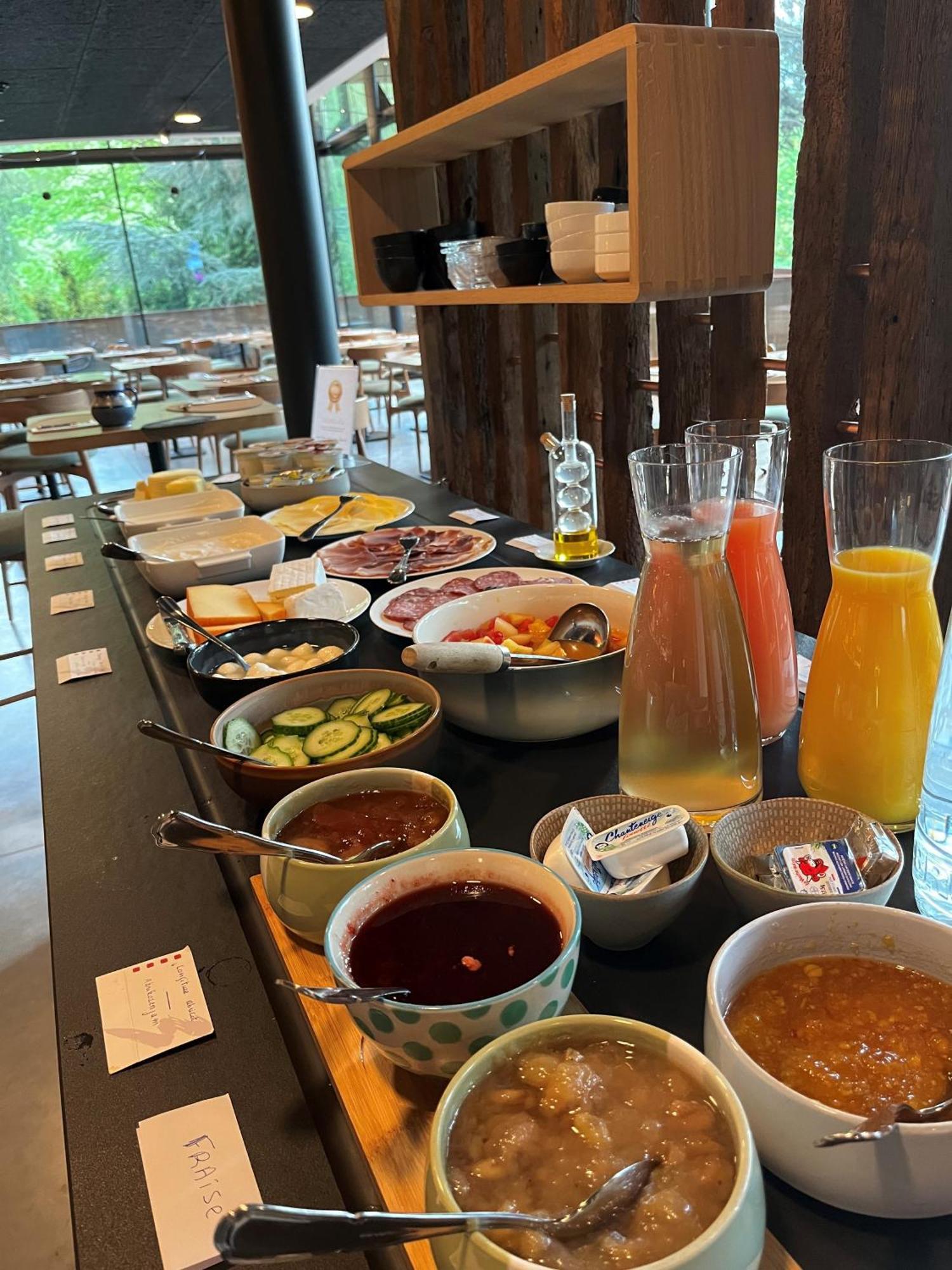 Hostellerie La Claire Fontaine, Logis Hotels & Spa 라로셰안알데네 외부 사진