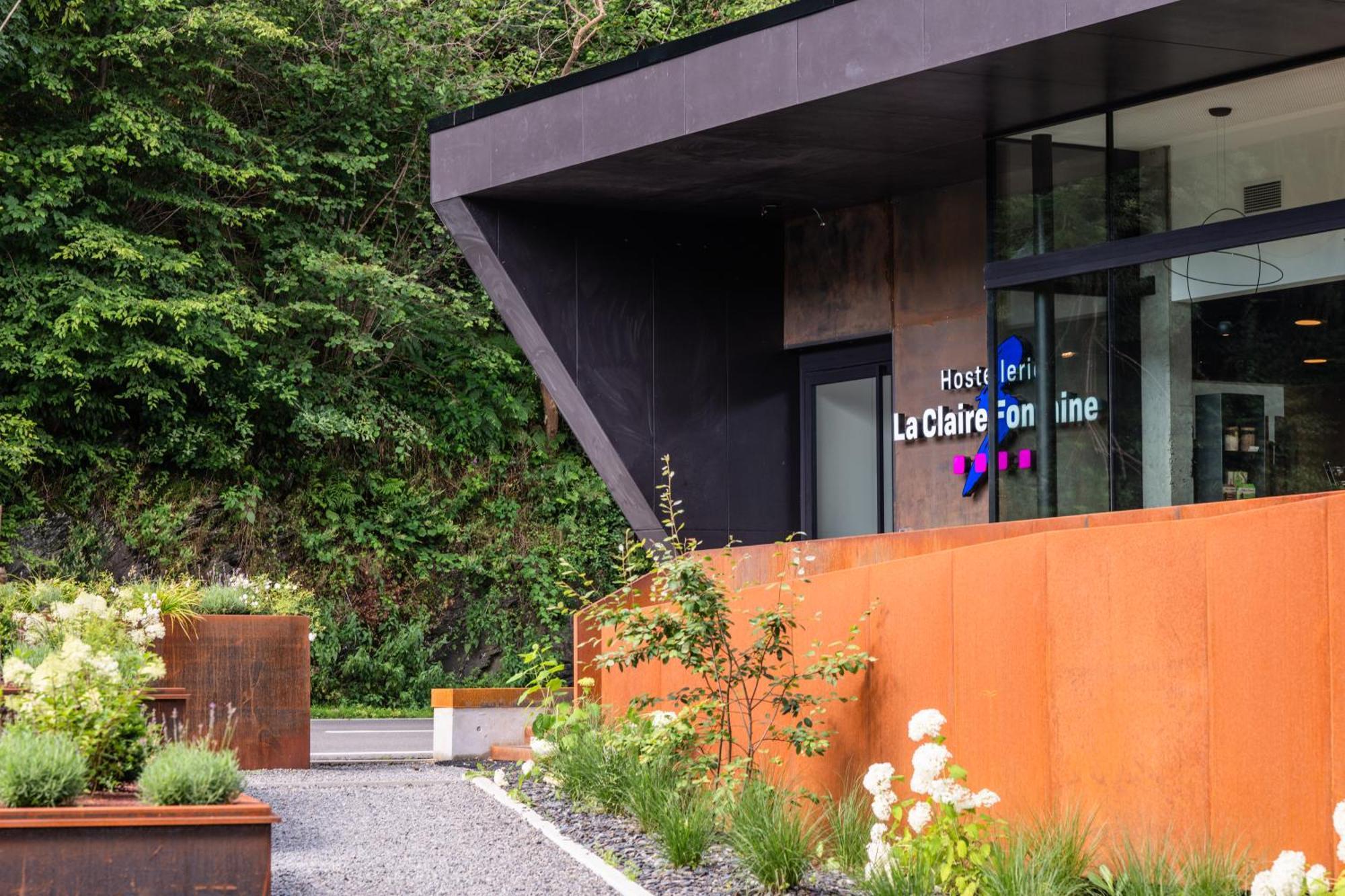 Hostellerie La Claire Fontaine, Logis Hotels & Spa 라로셰안알데네 외부 사진