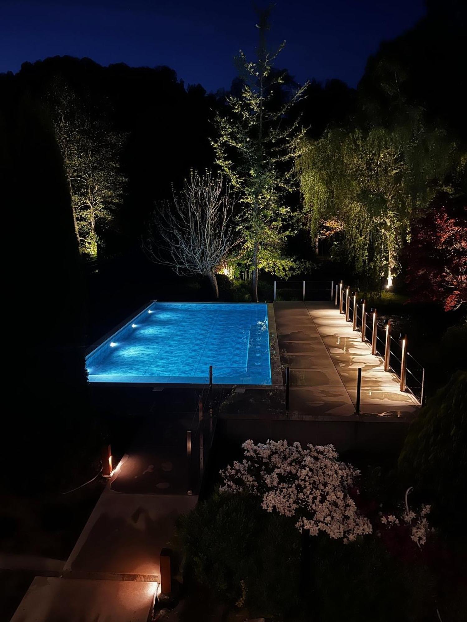 Hostellerie La Claire Fontaine, Logis Hotels & Spa 라로셰안알데네 외부 사진